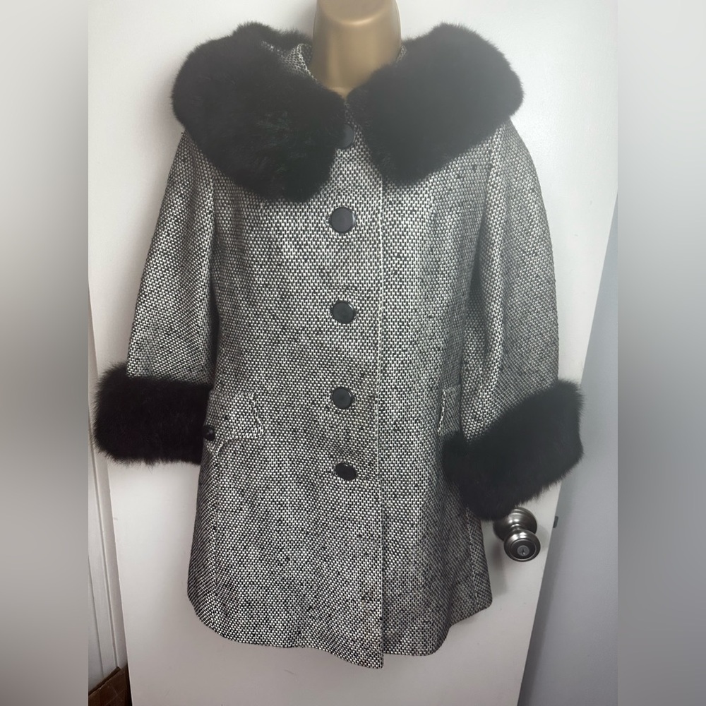 Marsis California Black & White Vintage 60s-70s?Fur Trim MOD Button Front Coat